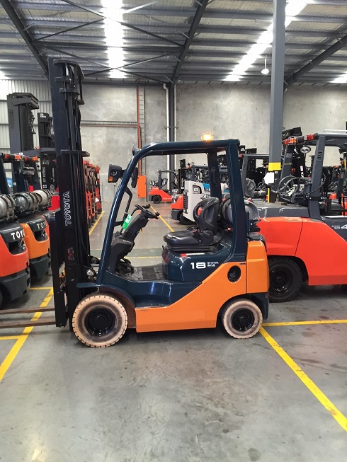 Choosing the right forklift: Efficiency, safety & savings